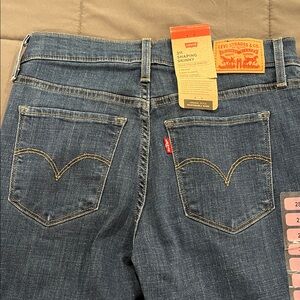 Levi's Mid Rise Dark Blue Jeans NWT